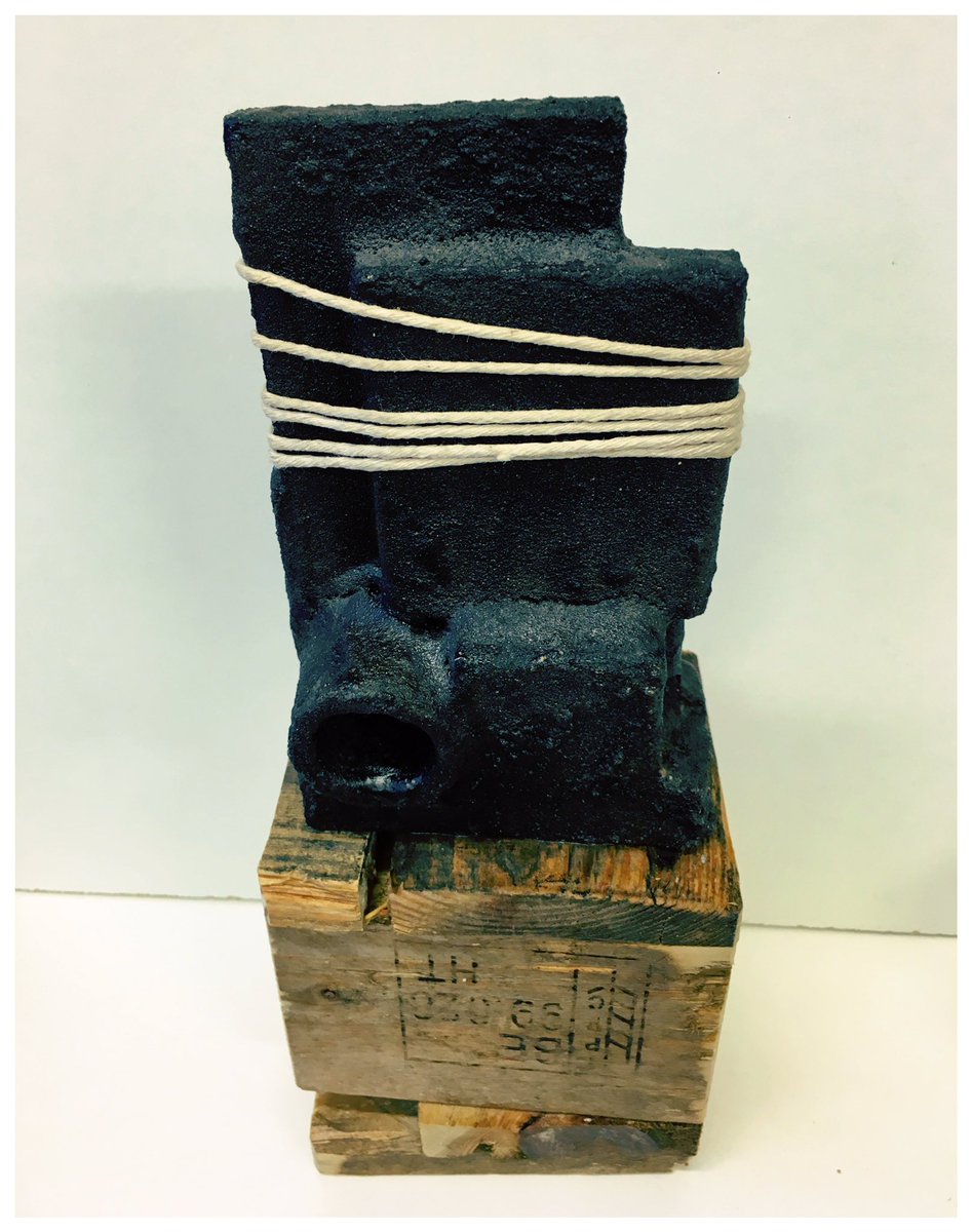 ArtistBlandine's tweet photo. New sculpture #Installation #TreesOfIndia #111Trees https://t.co/vCFA0N8ABt