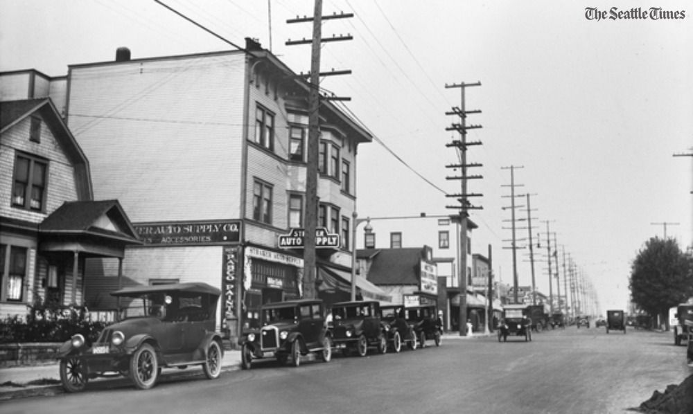 SeattleTechTalk's tweet image. #SeattleNews with seattletimes:

It’s a landmark moment for Wallingford st.news/2Bieh2z 

— The Seattle Times (seattletimes) December 21, 2017