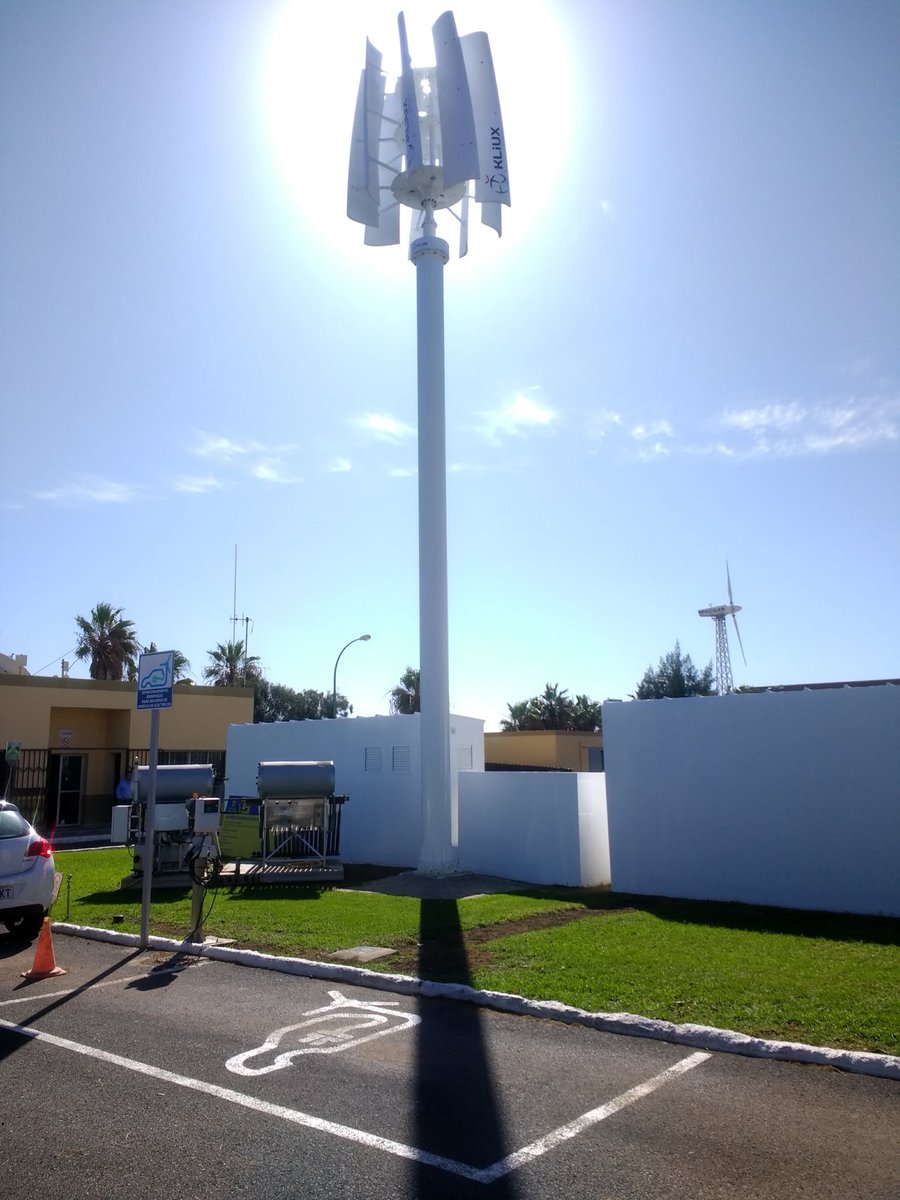 KliuxEnergies's tweet photo. First electric vehicle #EV charging station in Spain powered 100% with renewable energy #RE (solar & wind) integrated with our @KliuxEnergies new #KLiUX-Dragon #VAWT vertical axis wind turbine. https://t.co/UyIn4ED37U