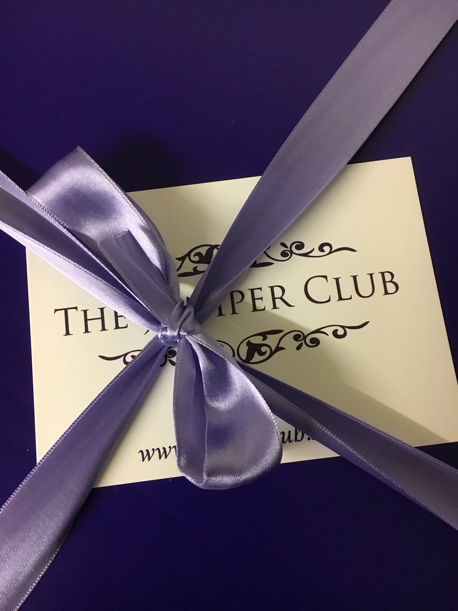 Juniper_Club's tweet photo. Our amazing #juniperclub team & the #ginelf are now stood down for #Christmas - thank you all for the amazing support in 2017 - the website is still open for orders but these will not be delivered pre Christmas #craftgin #gin https://t.co/3Q3KMS9lNC