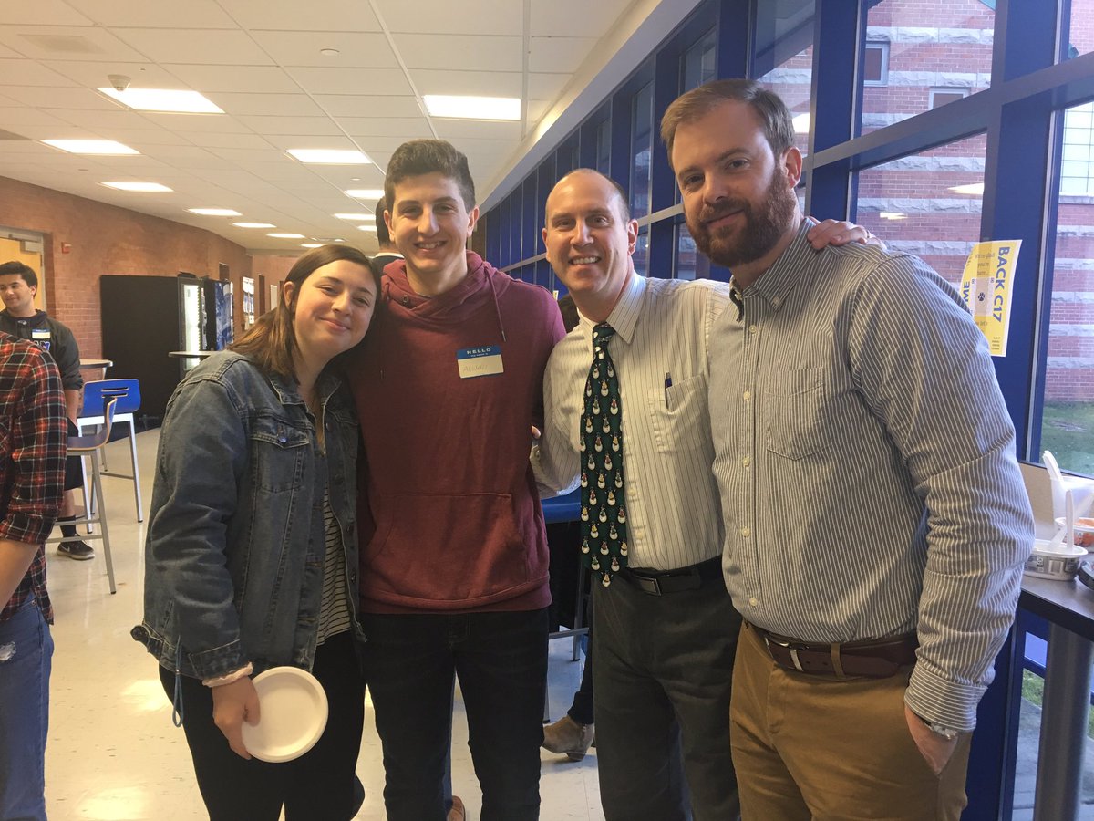 ski626's tweet photo. Welcome back C17!!! #PVHSalumni #AlumniBreakfast @PVHSsciresearch @abookforfrances https://t.co/GegZx9TJAv