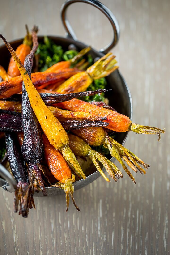 hendricksyvr's tweet image. Cheers to our holidays artists as they're performing just in time for the holidays!! 
Catch them Thursday-Saturday!