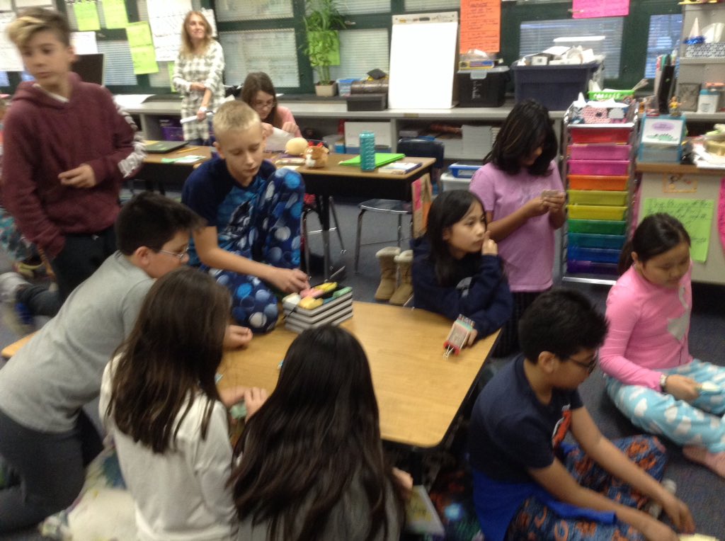 We are having our auction with prizes!