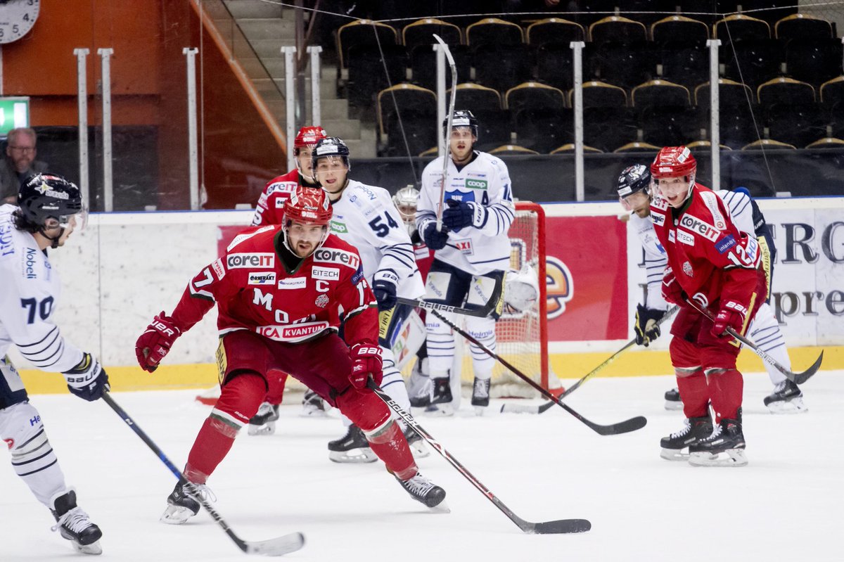 BIK_Karlskoga's tweet photo. STORSEGER I ÖRNSKÖLDSVIK!
BIK Karlskoga vinner kvällens match mot Modo med 5-1! https://t.co/POmBcA9TiG