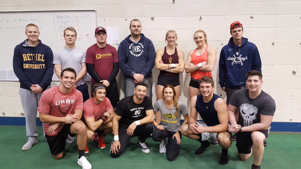 ChrisDLindquist's tweet photo. Great to see so many of our kids back in town! Best Christmas gift a coach could have! #SFalumni #winterbreak https://t.co/IwPgcndCJ2