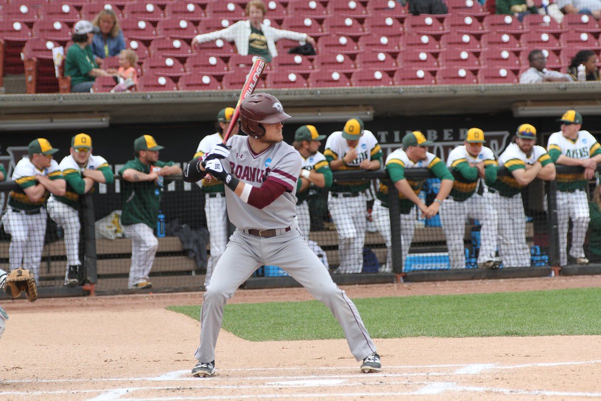 RCmaroons's tweet image. .@RoanokeBaseball Ranked No. 10 in the Collegiate Baseball Newspaper Preseason National Poll!  bit.ly/2Bj2pxq