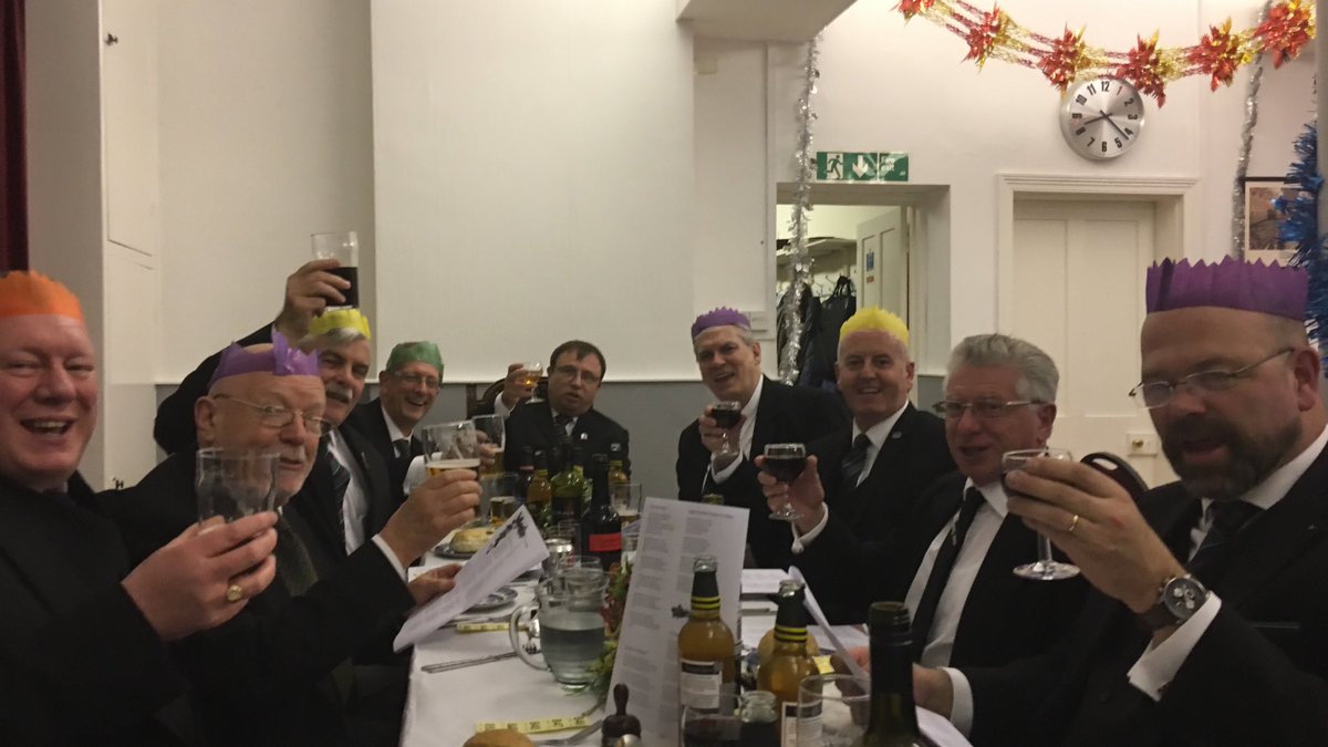 @Page3378 members enjoying the Christmas Festive Board at the Lodge of St Michaels.  Great atmosphere but seriously dodgy singing 😇