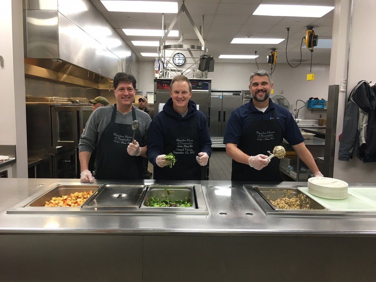 Compunetbiz's tweet photo. Thank you for the opportunity to serve @blanchethouse! #TisTheSeason #blanchethouse #CompuNet #CompuNetGivesBack https://t.co/jVzC3HbERt