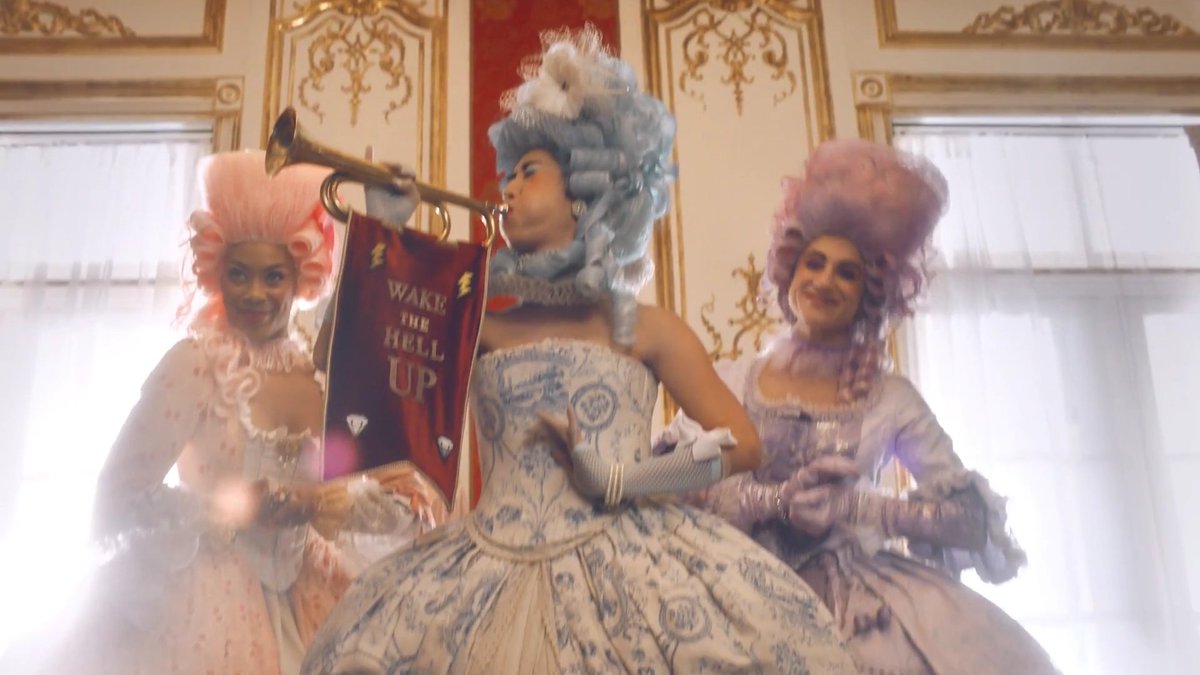ilailaisgrowing's tweet photo. Keep streaming hey hey hey rats #HeyHeyHey #HeyHeyHeyMusicVideo https://t.co/5LWbvSXOcZ