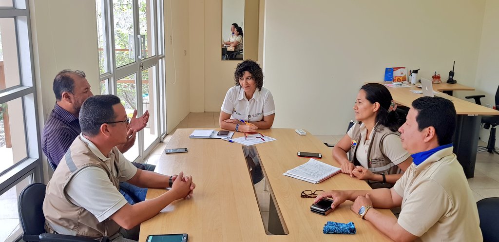 ABG_galapagos's tweet photo. #PANATLANTIC y #ABG se reunieron en horas de la mañana para tratar temas relacionados al transporte de carga y medidas de bioseguridad que realiza ABG https://t.co/Wbt4TdebEk