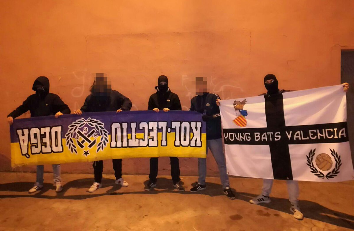 YoungBatsVCF's tweet photo. Nuestra "especial" respuesta. Valencia casa nostra https://t.co/QQhuPAqhfj