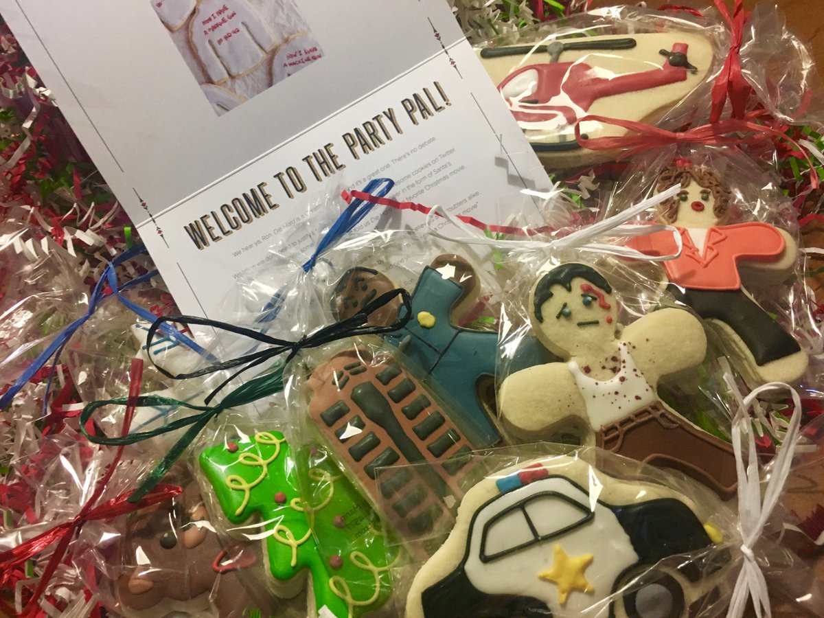 ChefRonSullivan's tweet photo. If anyone doubts that #DieHard is a Christmas Movie, @Dish is on a crusade to prove that it IS. For me, these Christmas cookies they were nice enough to send is proof enough! Thanks everyone!
#DieHardIsAChristmasMovie #Christmas #Foodiechats #2CNAC #FreeStuffForRon #CPK https://t.co/u4rKMTScrU