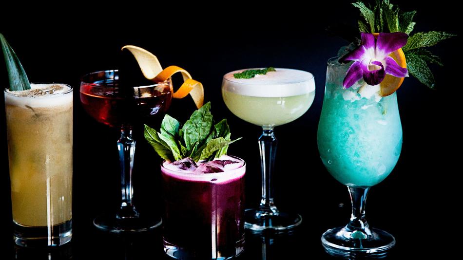 BillDaley's tweet image. Best Chicago happy hour deals: Dec. 21-27. @samanthanelson1 for @redeyechicago ow.ly/P2OE30hnJFC