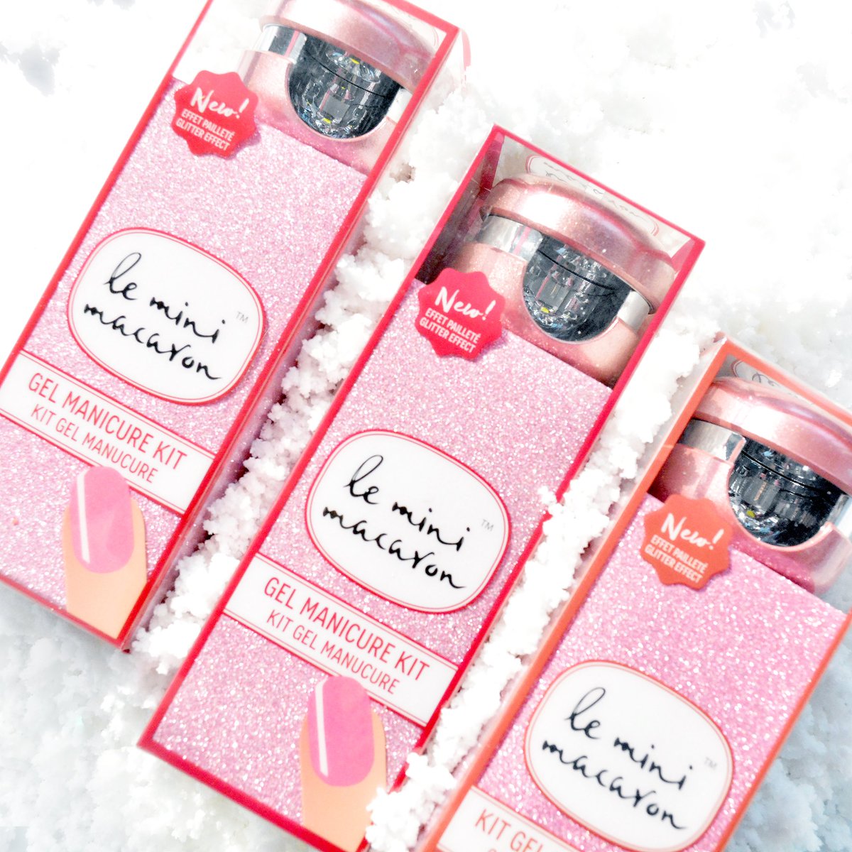 Happy first (official) day of #winter! Today is the winter solstice, which means it’s the shortest day of the year, which means we’re just *that* much closer to #Christmas... right?? 😜❄️🎉 #leminimacaron #wintersolstice #letitsnow #ultabeauty