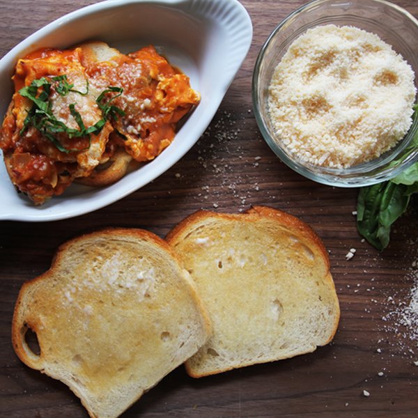 NataliasKitchen's tweet photo. Do you have family in town for the holidays? Eggs in Purgatory with Sweet Potato Tomato Sauce is a great way to please any crowd! 

#holidaymeals #cooking #family #holidays #eggs #breakfast #healthyeating #eatclean https://t.co/4pedZGiL2M