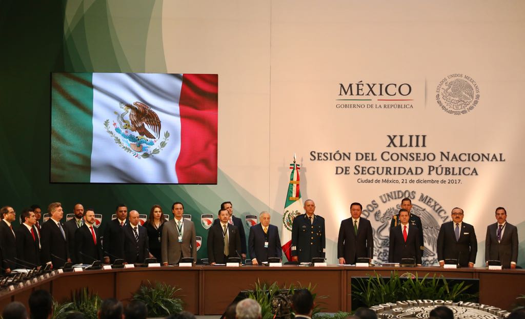 alitomorenoc's tweet photo. Acompaño al presidente @EPN en la XLIII Sesión del Consejo Nacional de Seguridad Pública, para reafirmar nuestro compromiso de seguir siendo el estado más seguro de nuestro país. #Campeche https://t.co/A74yNf5Aur