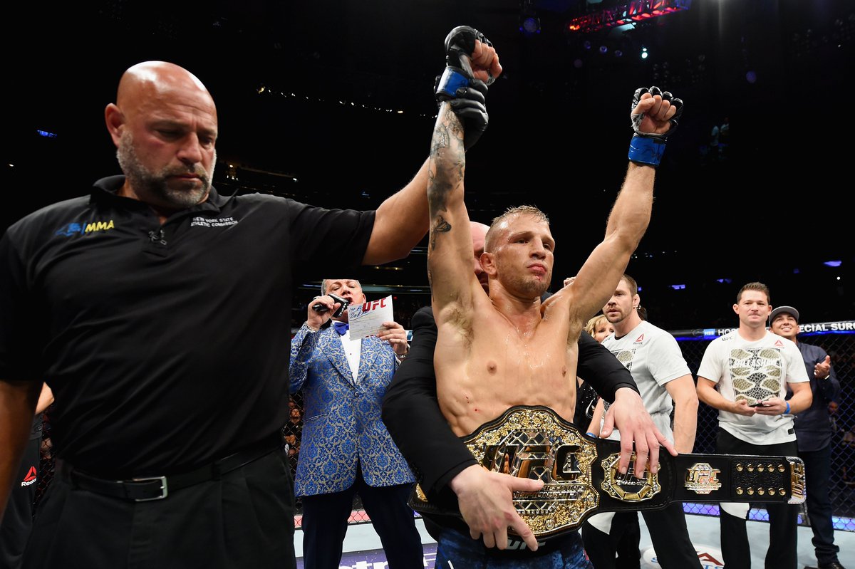 ufc's tweet photo. 2018 comin' up.

What bantamweight bouts are you interested in seeing? ⤵️ https://t.co/nq5tvEsfS9