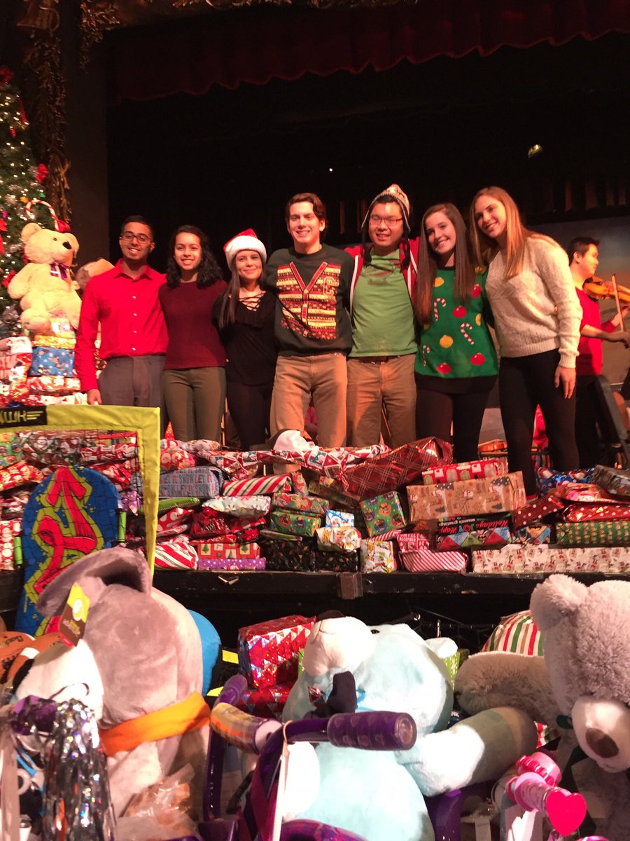 ProfeCerratoWHS's tweet photo. What a day! Great job @officialwhssc, nhs, and all the students who helped out today! #whsstudentsanta #uglysweater #worldlanguagedept https://t.co/o1R8NUQpc3