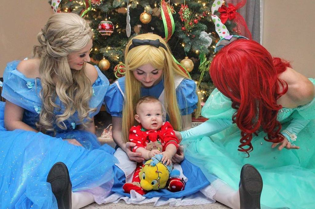 kayla_peloquin's tweet photo. Because when girls from @girlygirlparteas get together for a Christmas party, there has to be dressing up involved π #throwback #tbt #princessfun https://t.co/xb8sQhwyJ8
