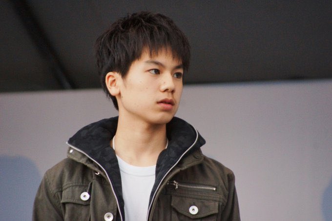 まなとが #ジュノンボーイ に挑戦してます‼︎ 皆さん投票をお願いし