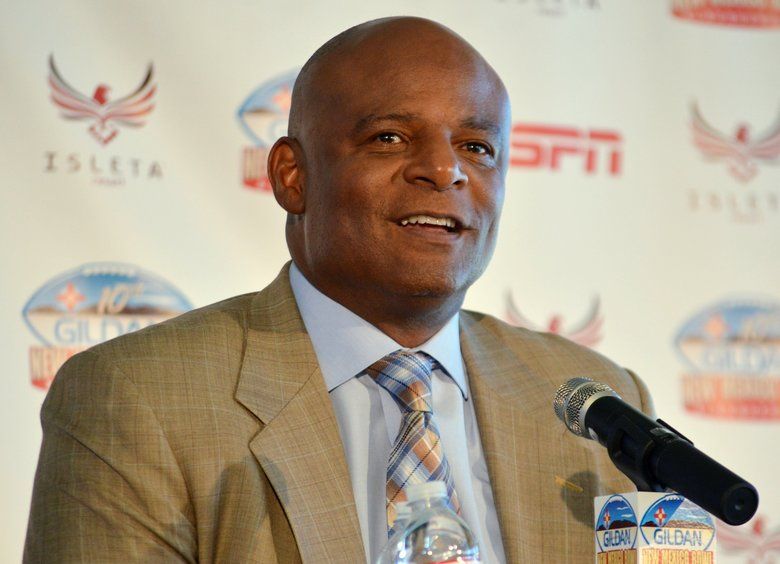 SeattleTechTalk's tweet image. #SeattleNews with seattletimes:

In his first public comments since a lawsuit accused Warren Moon of sexual harassment, Moon says "I am going to fight this." More: st.news/2p8JELr 

— The Seattle Times (seattletimes) Dece…