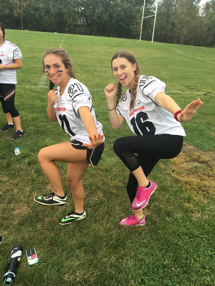 karly_britt's tweet photo. ¡feliz cumpleaños dorita! thanks for being my long lost twin and go-to study buddy 🤓 wouldn’t want to constantly be confused as anyone else i’m going to miss you sm next semester thanks for all the mems i hope ur day was as great as chuy cristo https://t.co/xuTmhUUIyw