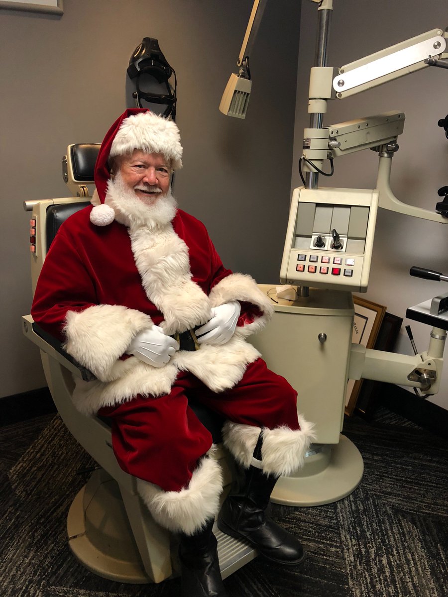 RandEyeVision's tweet image. He’s checking them once, checking them twice, gonna find out if he can ride that sleigh on Christmas night.  Even Santa needs his eyes checked!  Merry Christmas and Happy Holidays!

#randeyeinstitute #randeye #santaclaus #santa #merrychristmas #HappyHolidays2017 #HappyHolidays