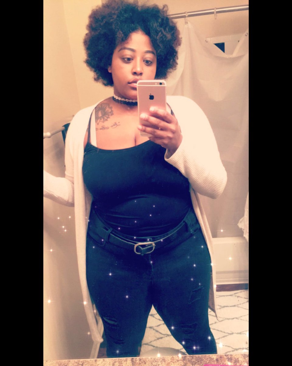 jazzyphats_'s tweet photo. #BlackQueensofUNCC 🌻 https://t.co/ul4bgIFILb