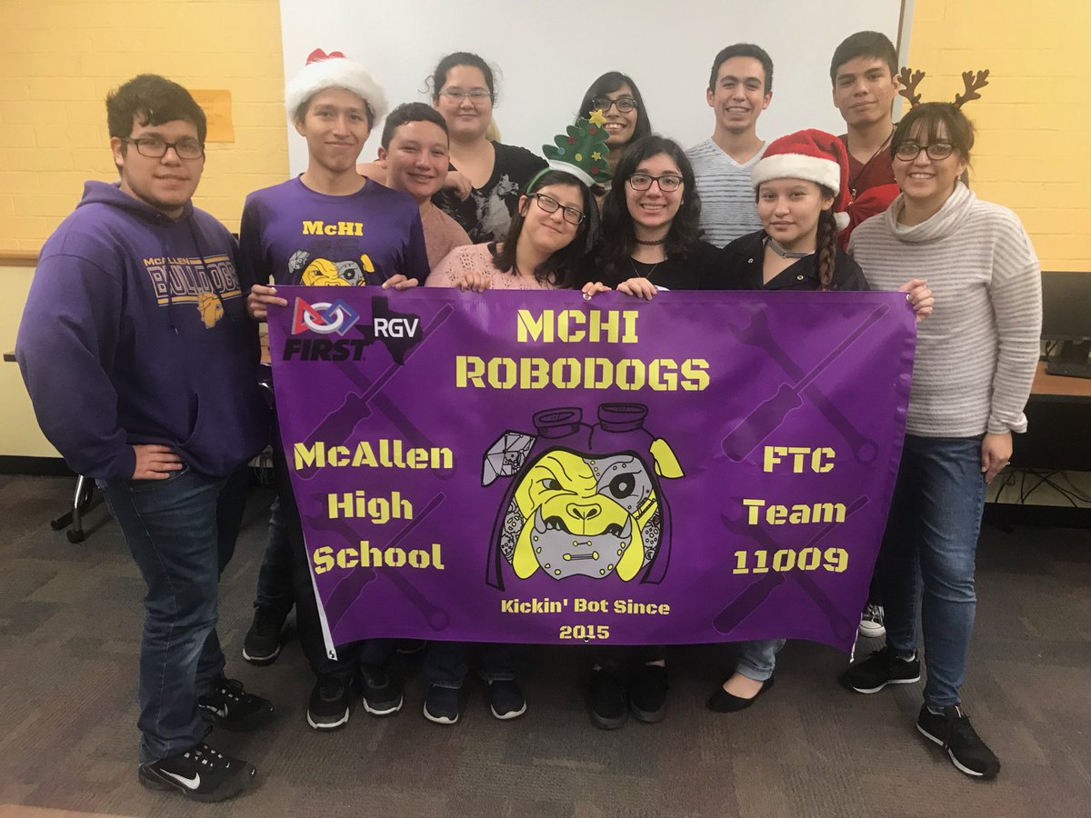 MchiRobodogs's tweet photo. Happy Holidays from @MchiRobodogs!!!!! #robotics #firstrgv #omgfirst #robodogs https://t.co/CfFEJxpXlI