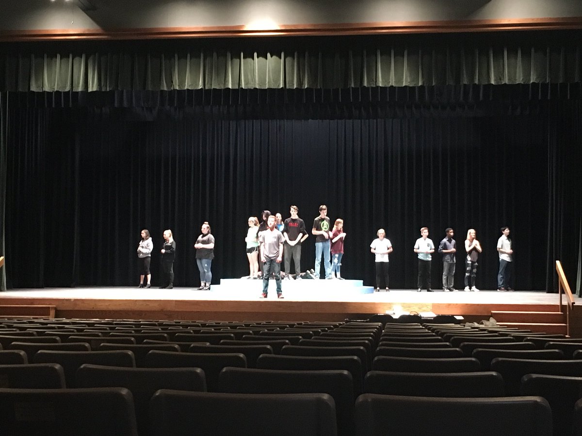 MrsSadieBusch's tweet photo. Amazing students showing true dedication with a final rehearsal after finals! #statebound #beparkview https://t.co/fDCbRKQEEF