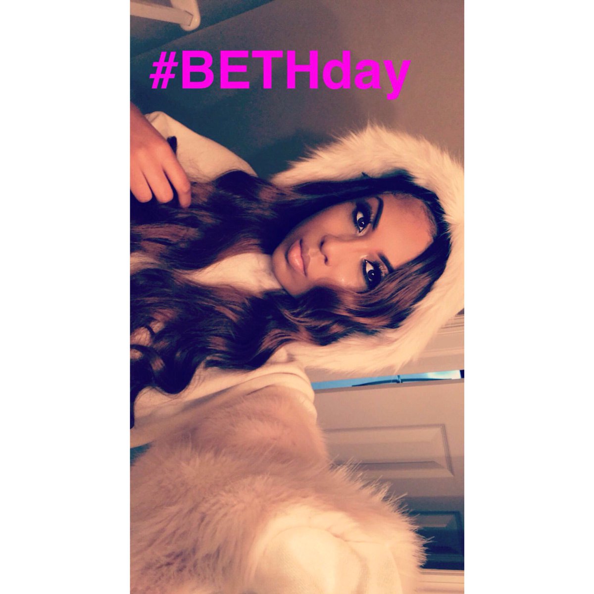 JustbeingBETHH's tweet photo. #BETHday 😝🍾 https://t.co/esHz7uy1Mo