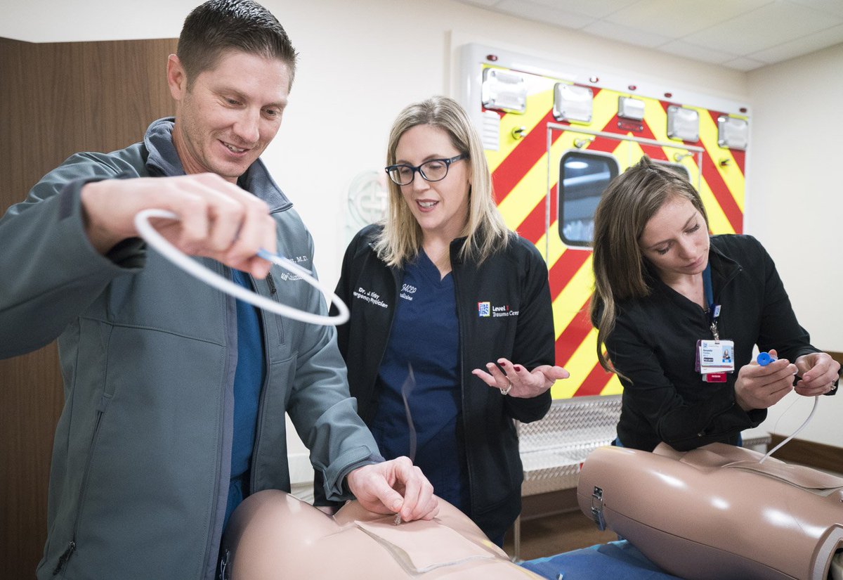 JPS_Health's tweet photo. At today's visit to a simulation lab, JPS Emergency Medicine residents practiced suprapubic aspiration and catheterization, a procedure that involves inserting a needle in the bladder to obtain urine. #JPSEM #FortWorthEM #EMconf @JPS_EMRes https://t.co/fOLBMULort