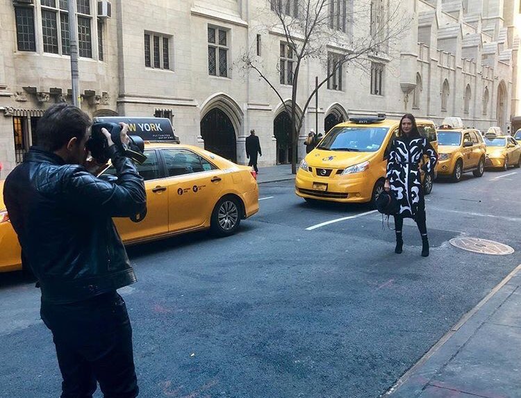 moalmada's tweet photo. Behind the scenes of today’s photoshoot 📸🚕🚕🚕🚕 #nyc #timuremek #moalmada https://t.co/h65qIFtoFR
