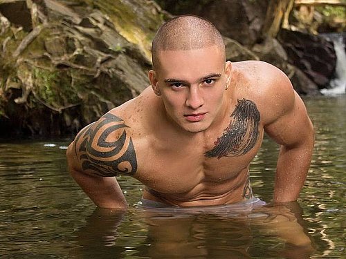 Hunky #MuscleMan Maxwell Ford LIVE at https://t.co/zDbZsDyOz5 NOW Whip it out & watch! https://t.co/