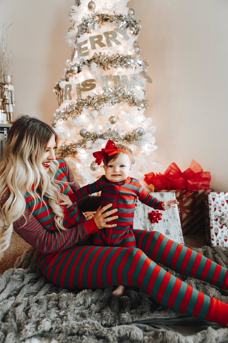 When Christmas is your favorite holiday!!!!! 🎅🏼🎄🦌❄️