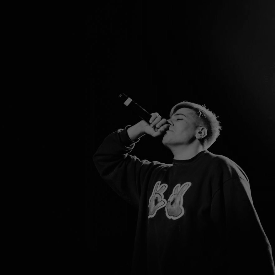 LEVELXP's tweet image. Veo todo raro como cambio de color, voy con cara de drogado, con ojos de Hong Kong.