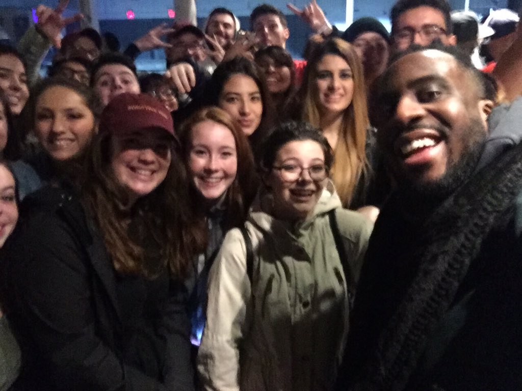 TravisBTP's tweet photo. NYC SHOWED OUT TONIGHT FOR DREW. We truly appreciate you all from the bottom of our hearts. #keepfightingdrew https://t.co/ji4ZU3P3wn