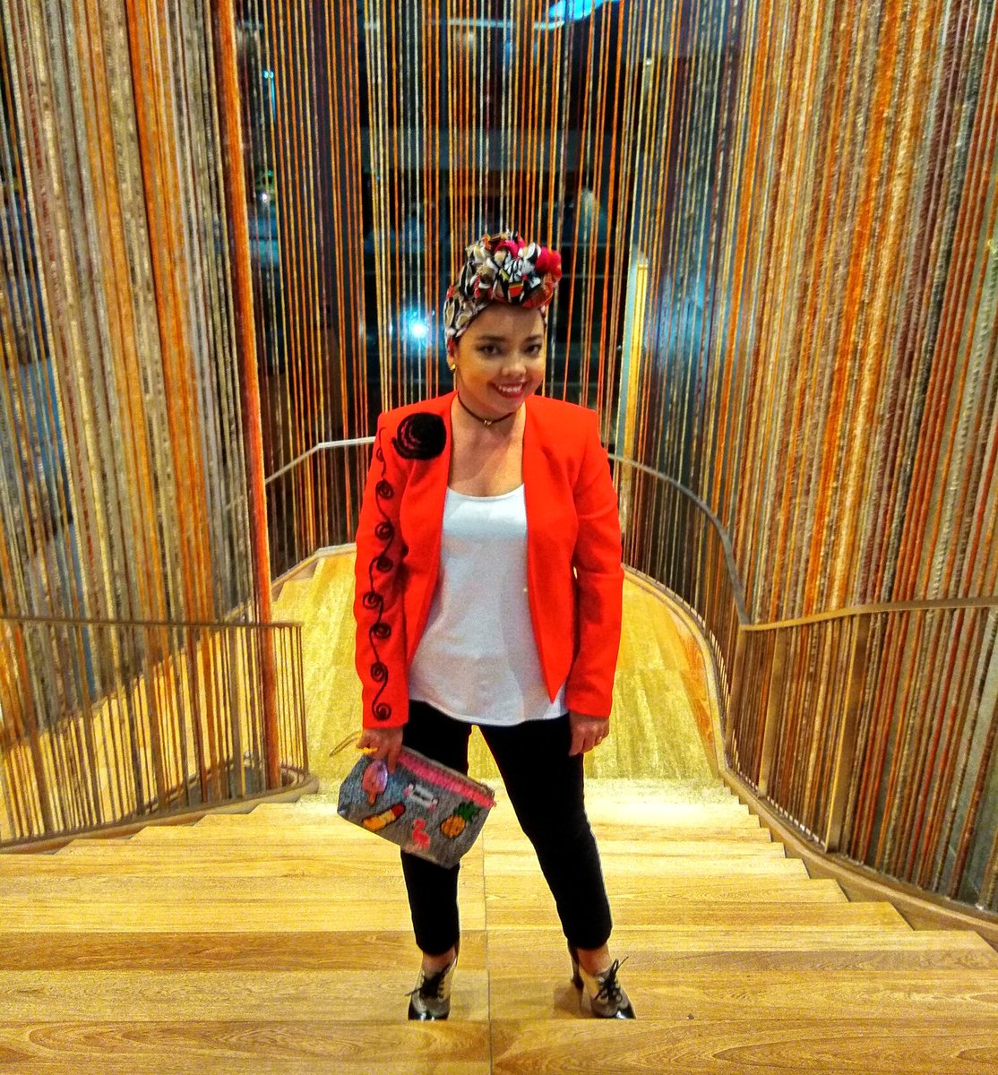 kimonydesigner's tweet photo. Mi look de la noche en Etnias Fashion Week / 100 % #ModaColombiana #africanstyle #bordadosdecartago #turbantes #colombiandesigner #fashionblogger #barranquilla #cali https://t.co/W0IMZzxbne