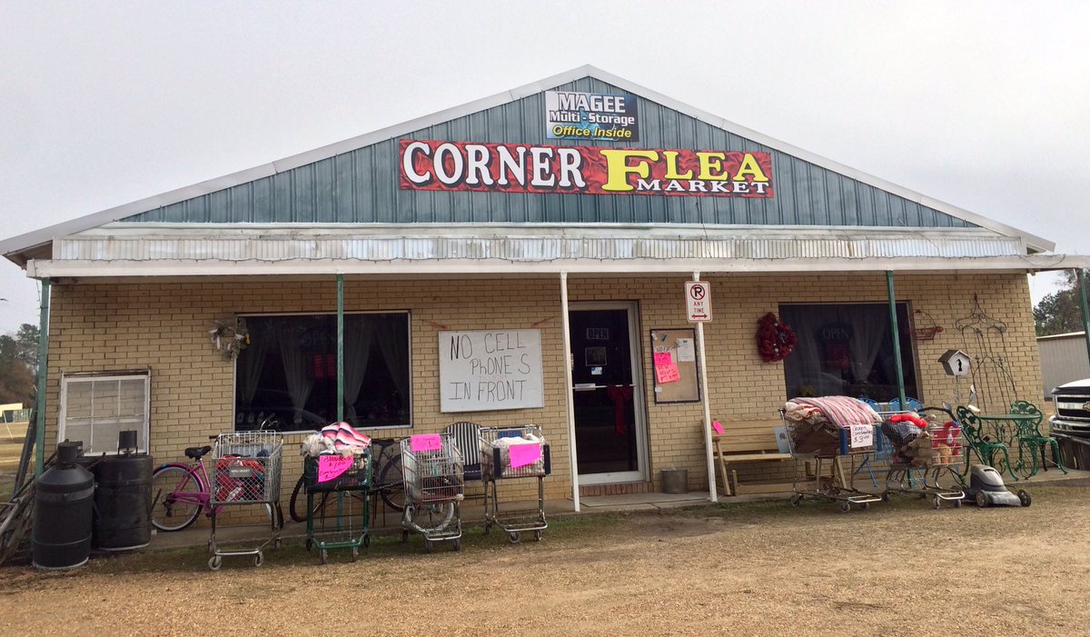 thebeardedman59's tweet photo. Thank God for Mississippi. I ate well and did all my Christmas shopping within a mile. #themountco #vanlife #Mississippi https://t.co/tVvQlwTSZo