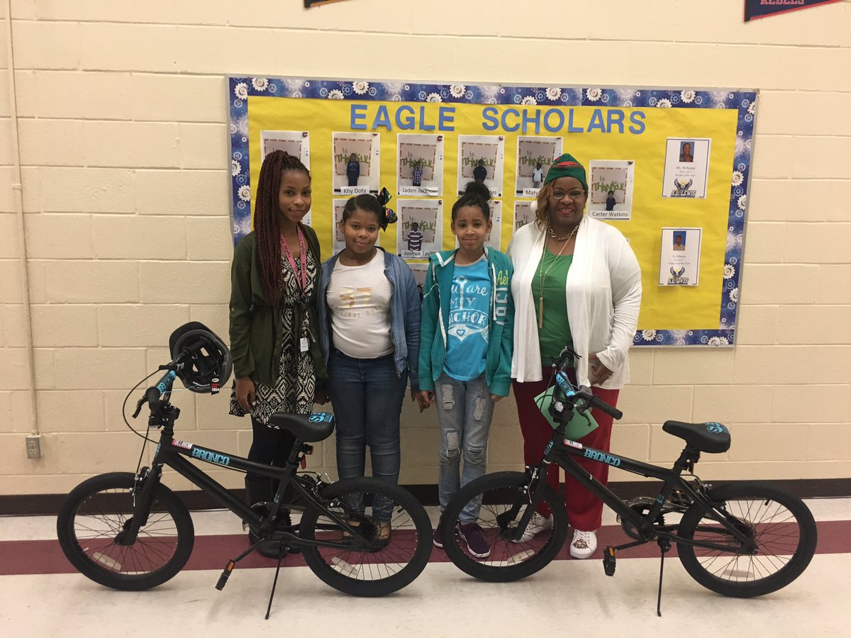 Ms. Mitchell tweet media