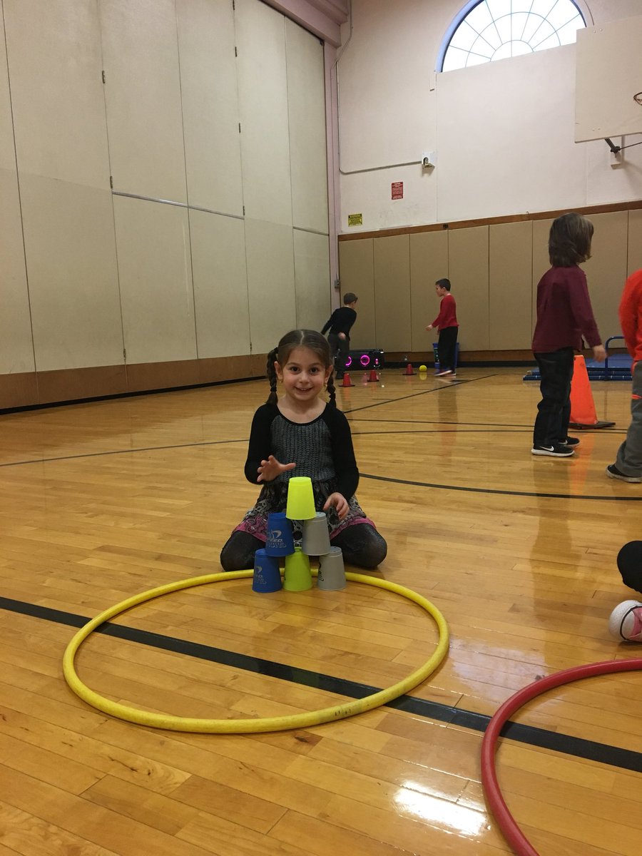 CoachNazco's tweet photo. Reindeer boot camp at Park Ave #parkavepride thanks @DonnaBerghahn!!@mscoscoWVMS https://t.co/z2WjQea7vJ