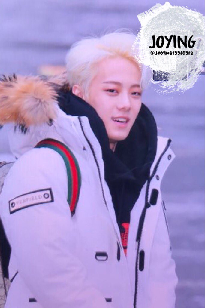 joying19960912's tweet photo. 20171222 뮤직뱅크 출근길 #종인 #BLK_I #BLK #비엘케이 https://t.co/zCU2tm4sQ4