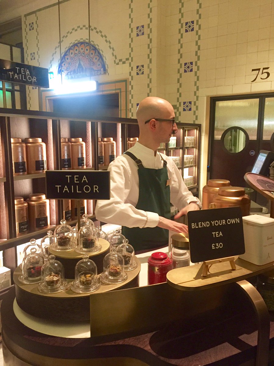 #Advent19 Personalised sourdough bread and <a href="/dolcegabbana/">Dolce&Gabbana</a> spaghetti from the incredible new <a href="/Harrods/">Harrods</a> foodhall designed by <a href="/D_C_Studio/">David Collins Studio</a> - with a mammoth coffee grinder, tea tailor and infused oils dispensers