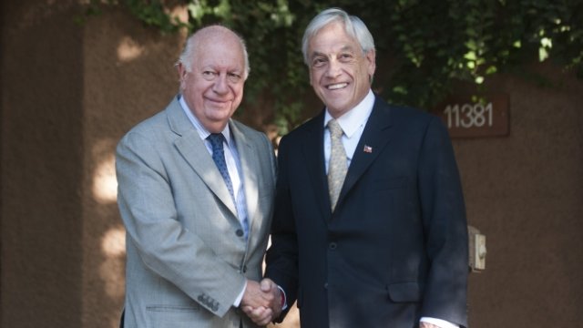 PiensaPrensa's tweet photo. Diputada electa Carmen Hertz @carmen_hertz se fue con todo, contra ex presidente Ricardo Lagos por su apoyo "incondicional" a Piñera. https://t.co/yn4Bej7lJg