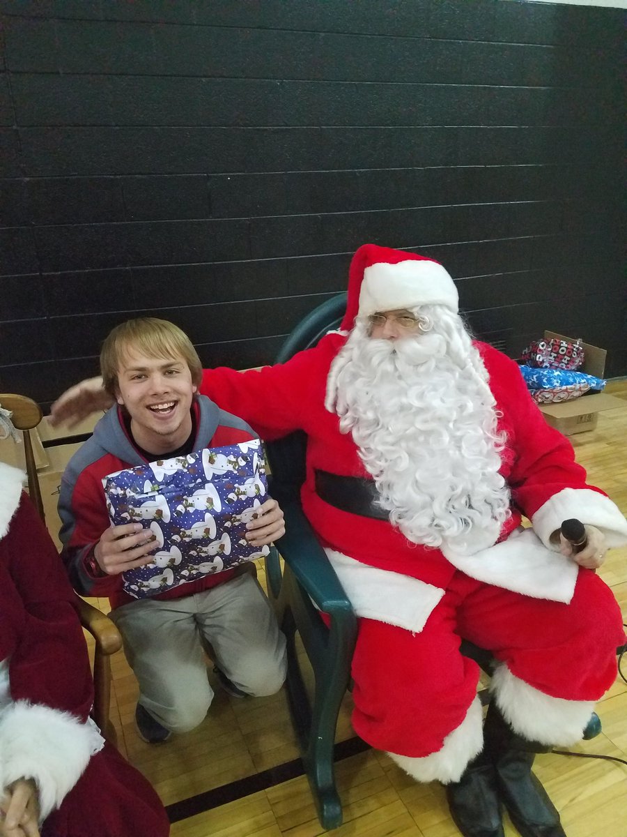 Lamphere_AT's tweet photo. Thank you Knights of Columbus #WeAreLamphere https://t.co/q87asSo07Y