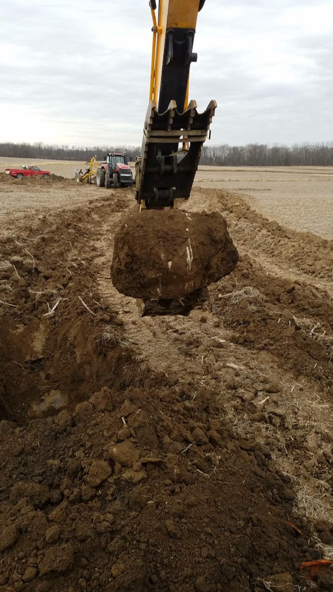 brandonjpetty's tweet photo. Had a great day putting laterals in!  Found some big rocks while pre ripping before the final pass. Got them before they messed up our runs. #tile17 https://t.co/ycsInBDnYu
