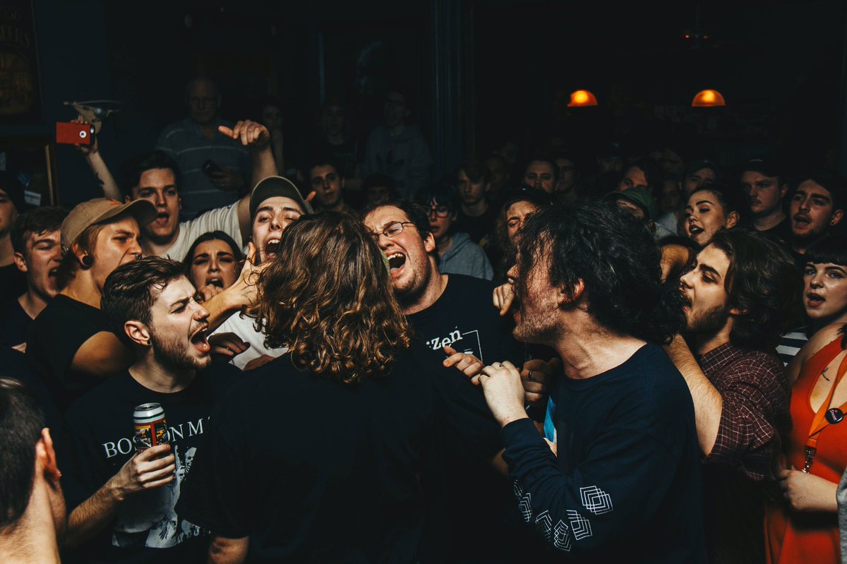 growxnq's tweet image. 1. I went to @downstreamca final show (w/ Dan) in Hamilton &amp;amp; it was fucking sickkk