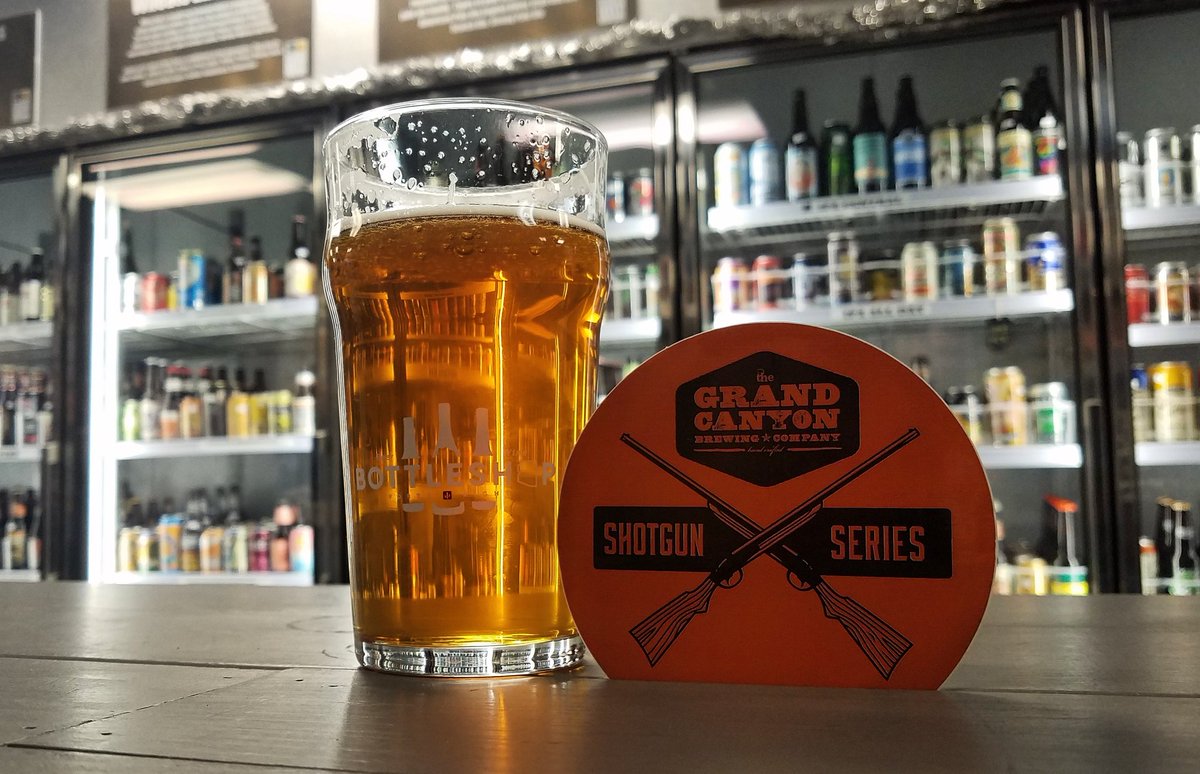 My dude Sam from <a href="/GCBrewery/">Grand Canyon Brewery</a> was at <a href="/bottleshop48/">BottleShop48</a>, so I had their Overnight IPA. A clean citrus wet hop IPA with Cascade hops delivered to Williams in 24 hours from Colorado. Cheers 🍻🌵