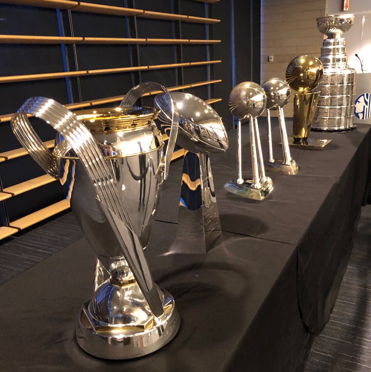 seattlestorm's tweet photo. What a winning tradition looks like: 
#Seattle

🏆⚽️ @SoundersFC
🏆🏈 @Seahawks
🏆🏀 #Storm (x2)
🏆🏀 #Sonics
🏆🏒 @S_Metros https://t.co/zoYac8SIvD