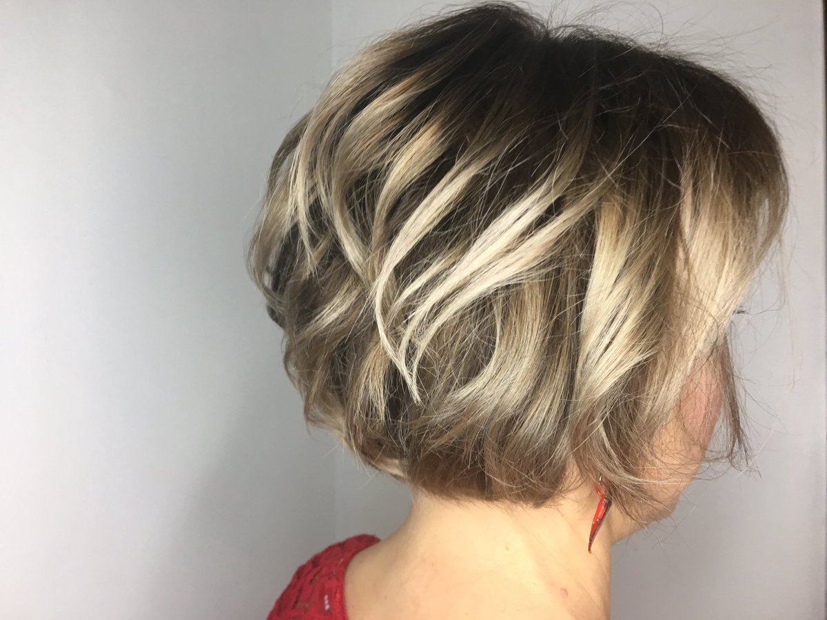 AmbridgeRoseSpa's tweet photo. Root shadowing, color gloss, layered textured bob haircut &amp; styling By Jennifer Enas Powierza 💇🏼‍♀️❤️💁🏼‍♀️
#ambridgerosespa 
We love coloring hair! 
We would love to have you at Ambridge Rose Spa for your next color &amp; cut appointment. https://t.co/nHDm2euPvz